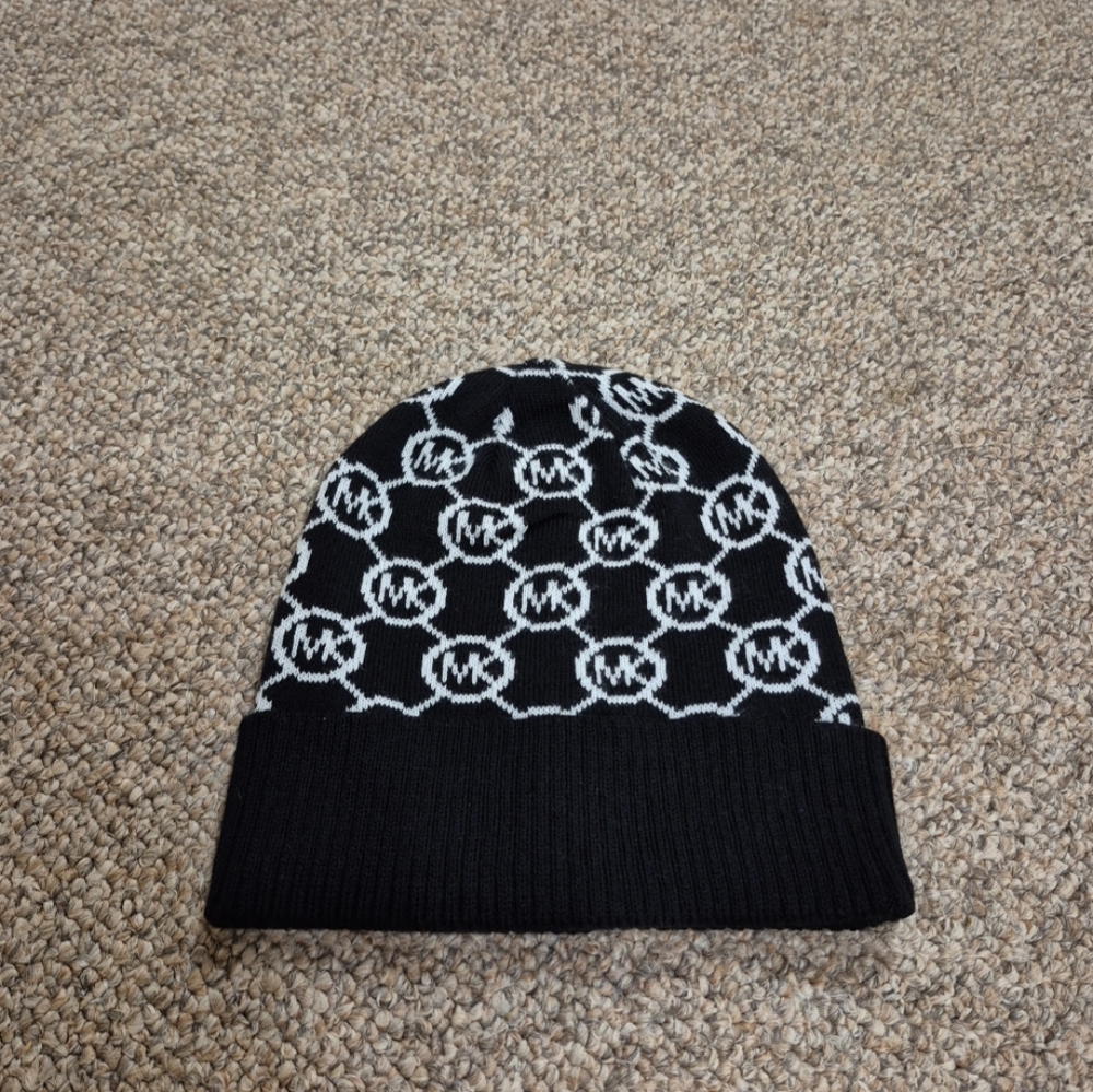 Michael Kors Black and White Toque Beanie EUC